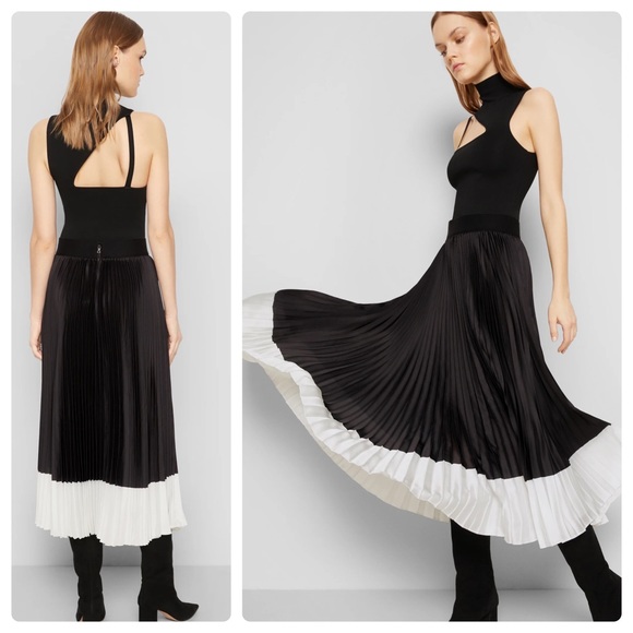 ALICE + OLIVIA Katz Pleated Midi Skirt - Picture 5 of 11